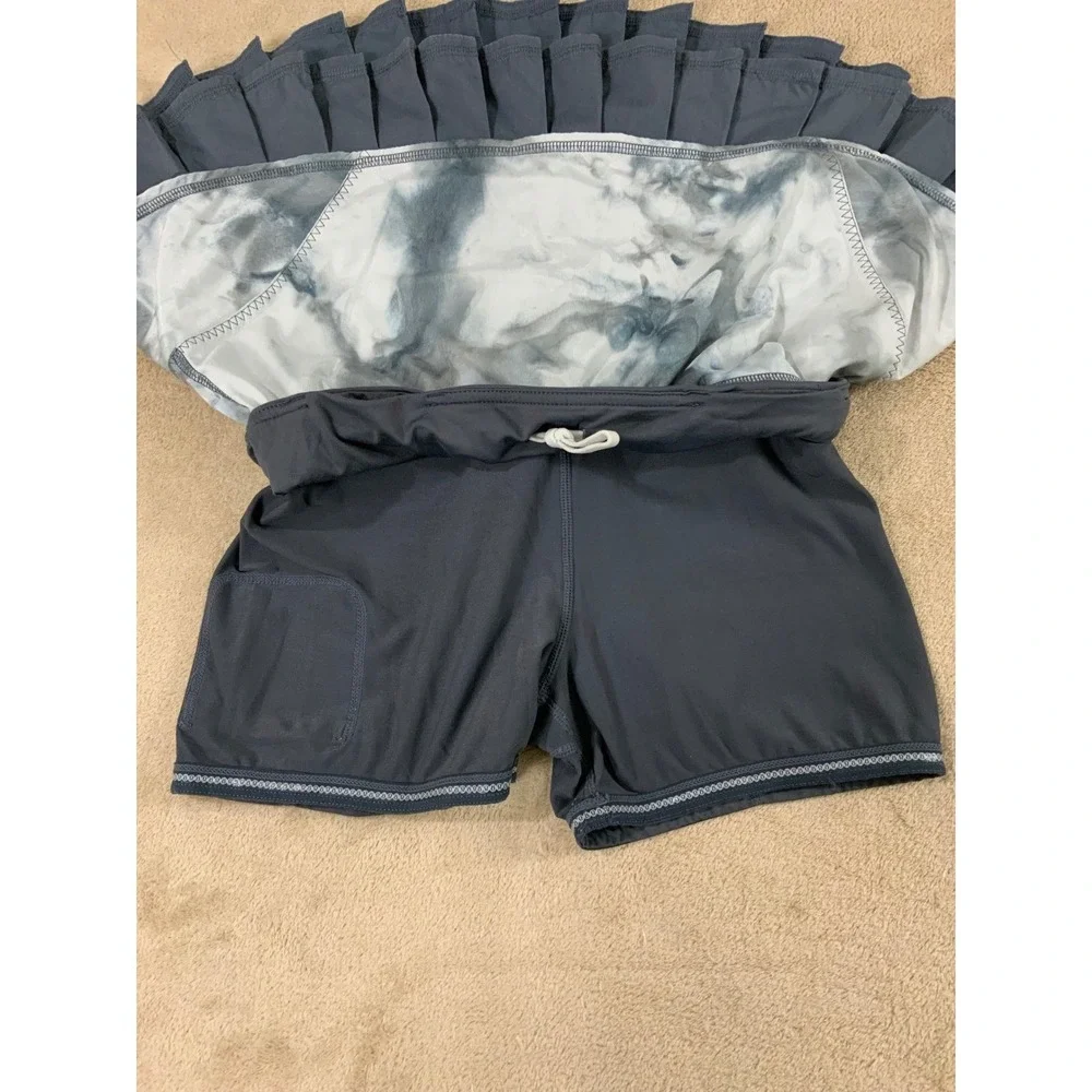 Lululemon Athletica Resolution Skort Lined Womens‎ 4 Grey Coal Vapor Dye EUC
